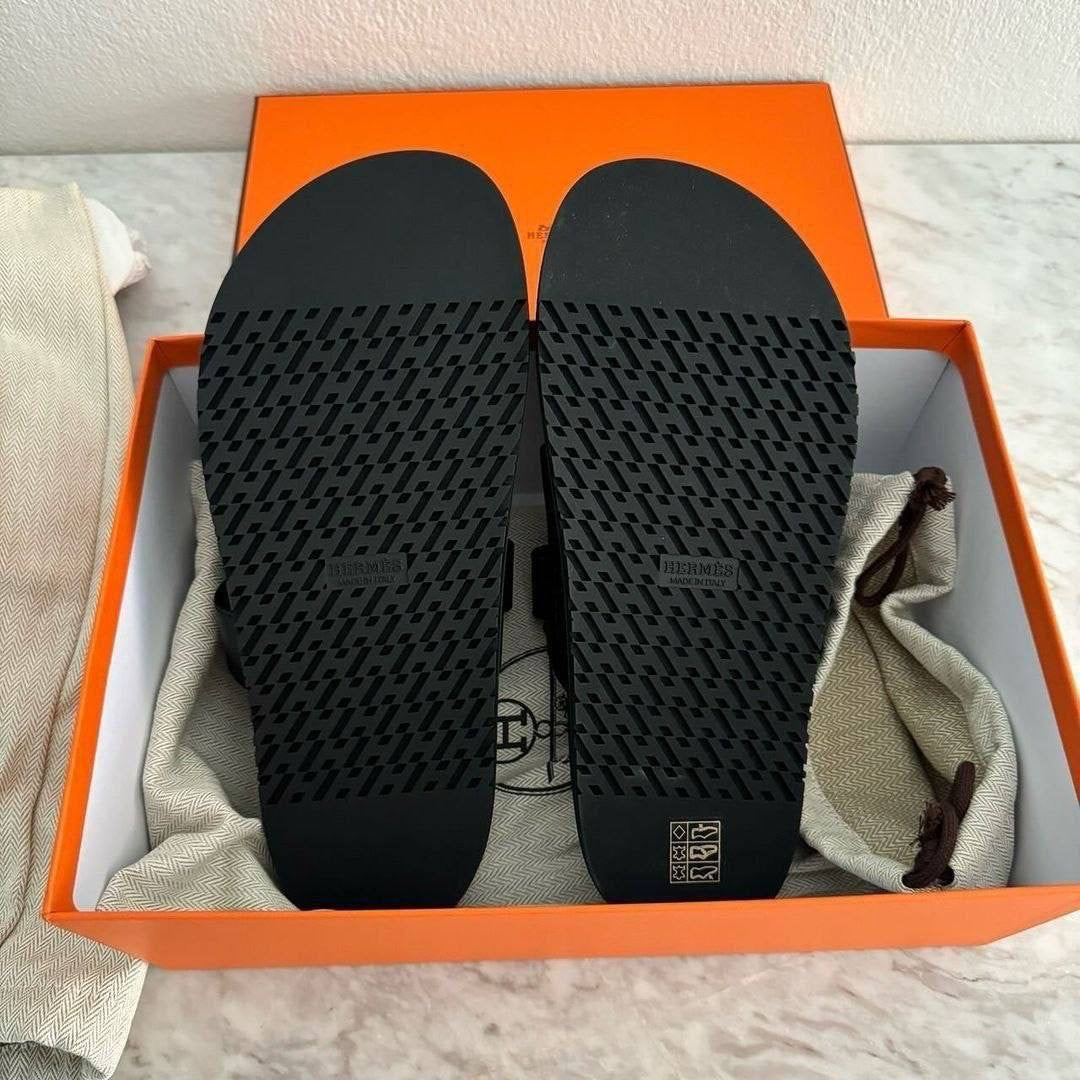 Hermès Chypre sandals in black