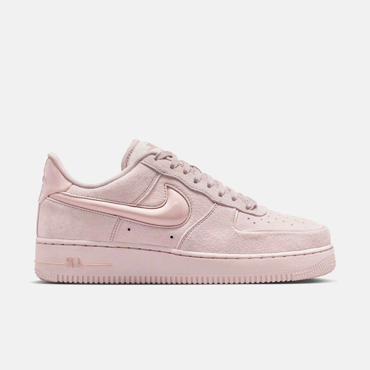 NIKE AIR FORCE 1 ’07 MONOCHROMATIC PARTICLE PINK