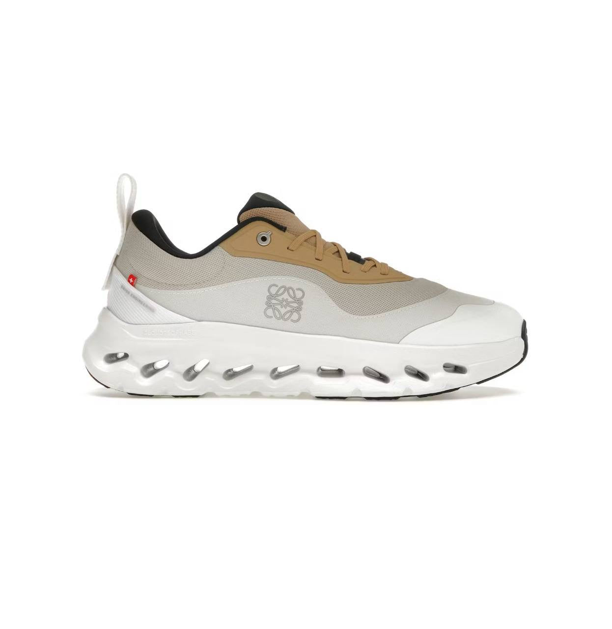 On Cloud X loewe in white and brown