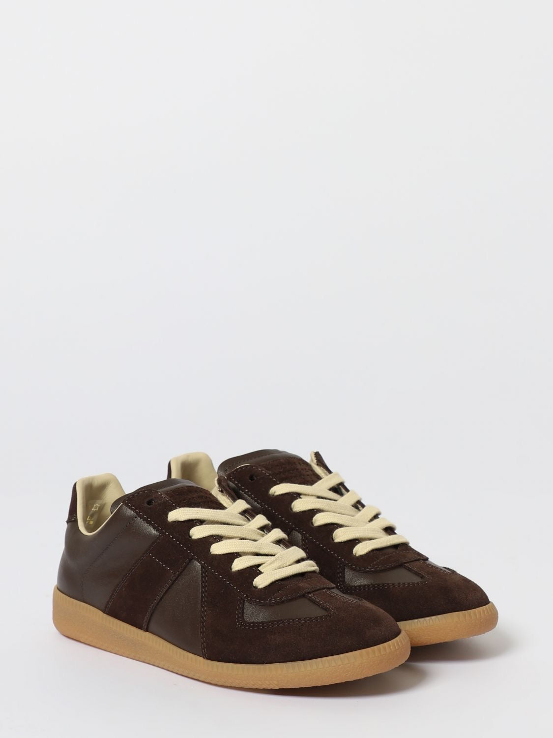 The Replica sneakers in nappa leather and suede with a honey sole