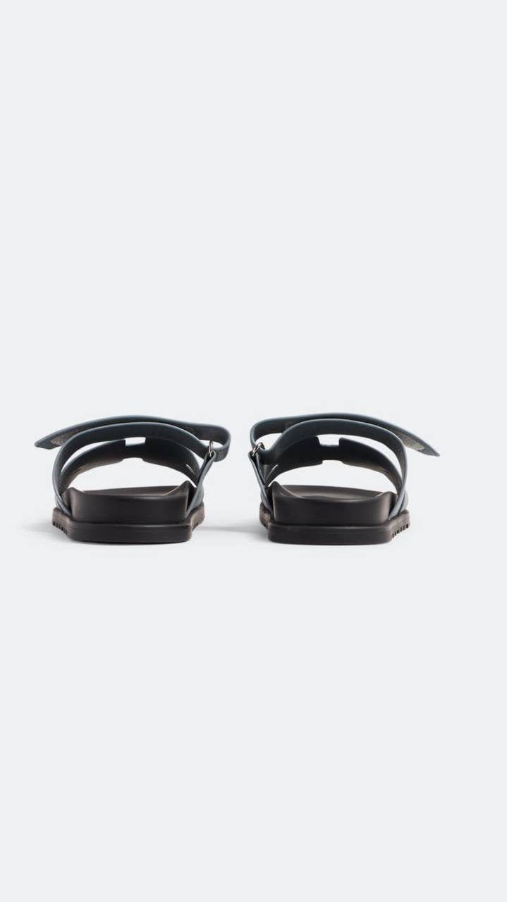 Hermès Chypre sandals in blue Epsom calfskin