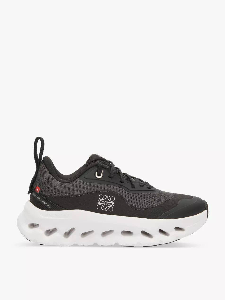 On Cloud X loewe in Black